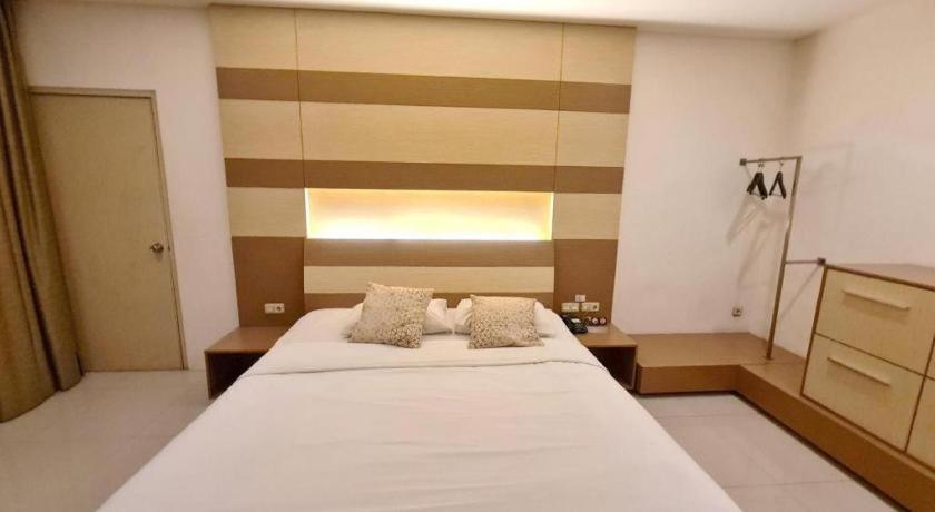 Hotel Cemerlang Bandung Exterior photo